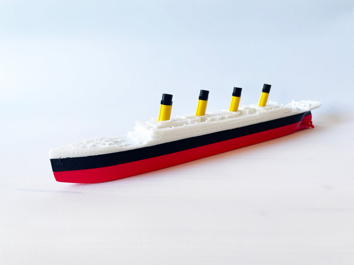 RMS TITANIC 3D Printed Replica Model 11.3 Inch 29cm 1:1000 Scale Titanic cake topper