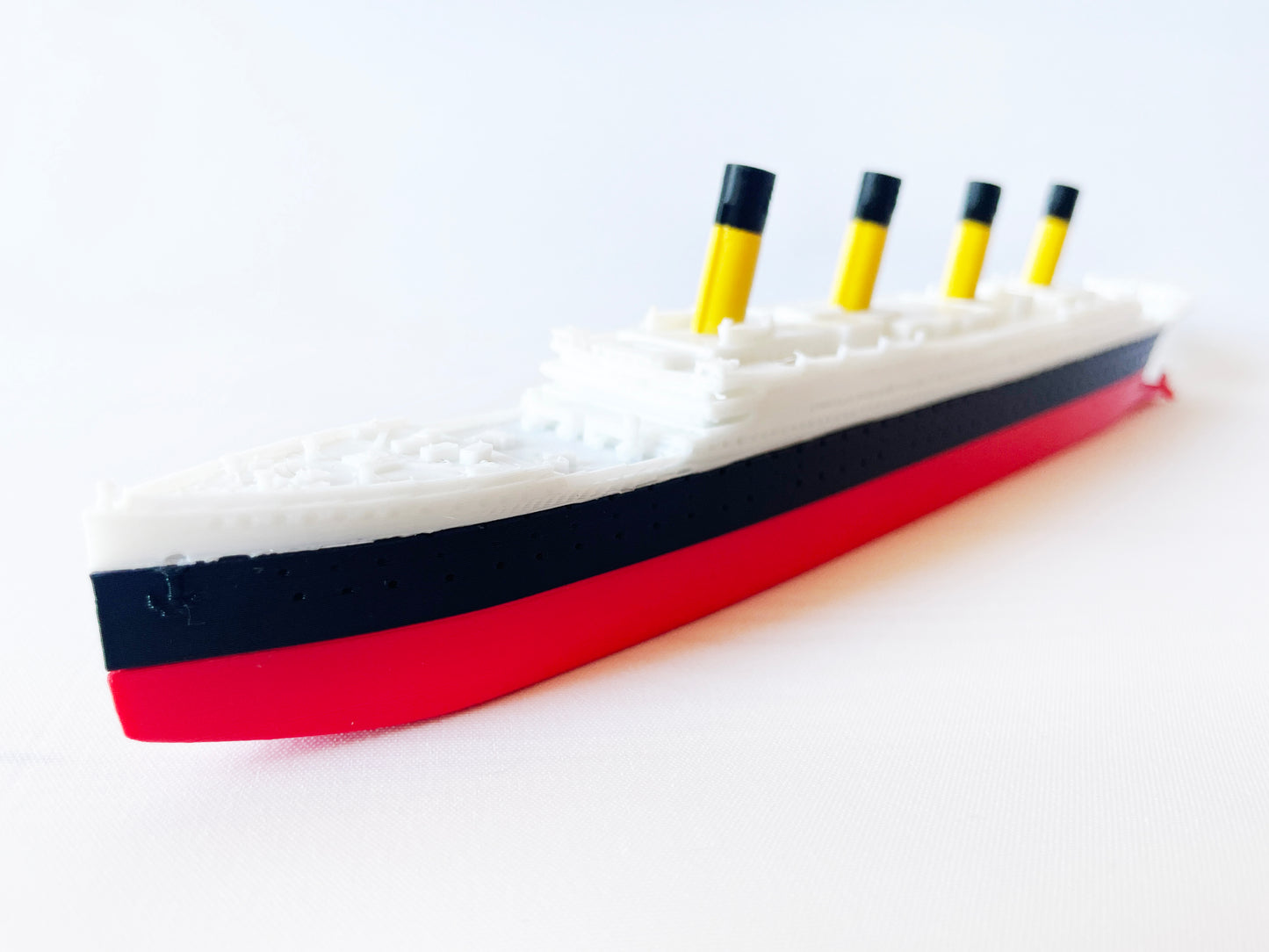 RMS TITANIC 3D Printed Replica Model 11.3 Inch 29cm 1:1000 Scale Titanic cake topper