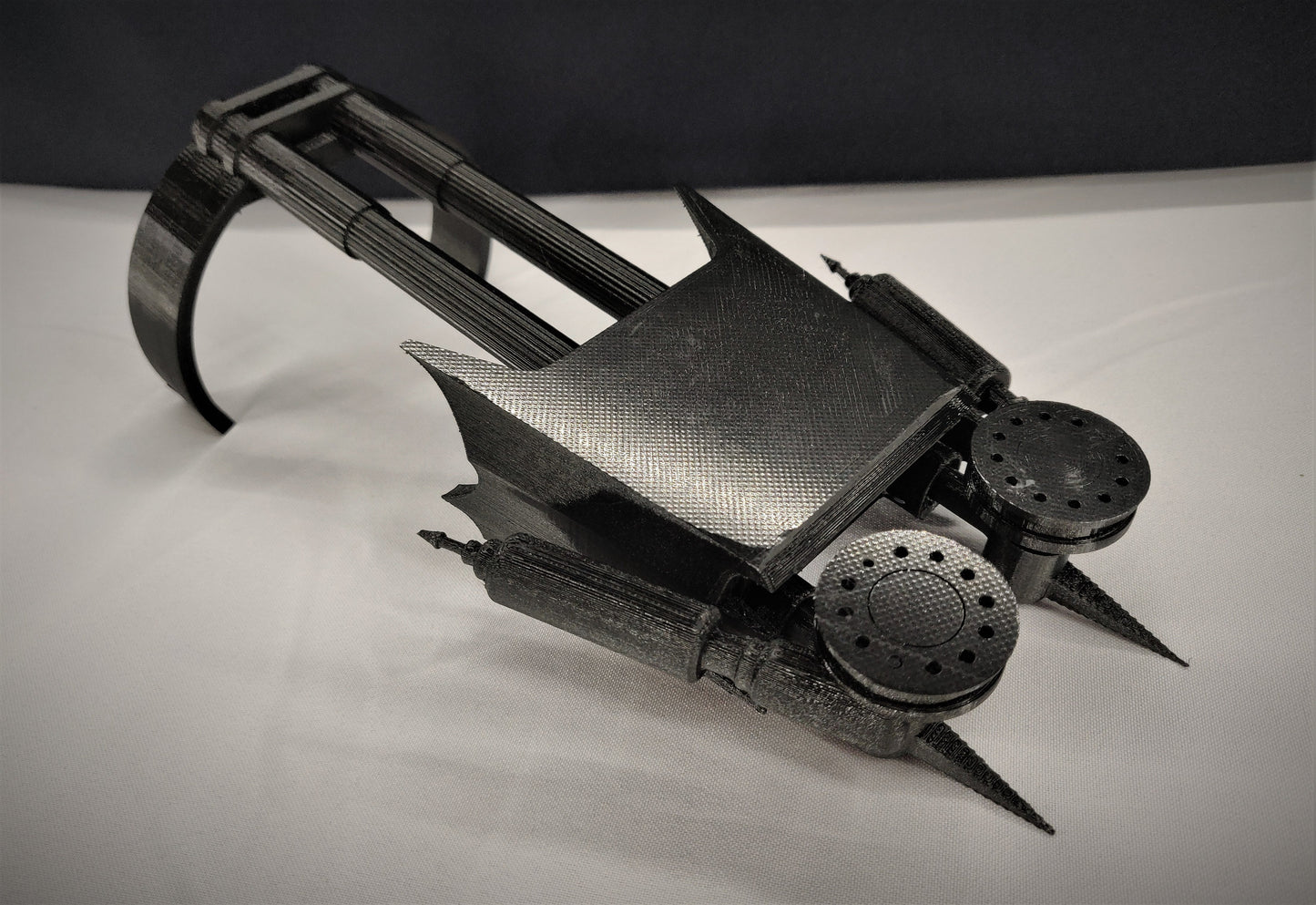 GRAPPLE GAUNLET - Superhero Prop - 3D Printed Replica